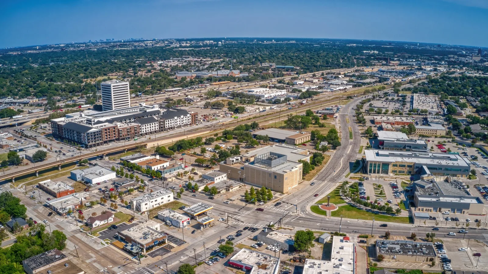 Commercial buildings in Richardson, TX